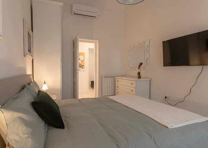 Gallery Art Apartment In San Frediano
